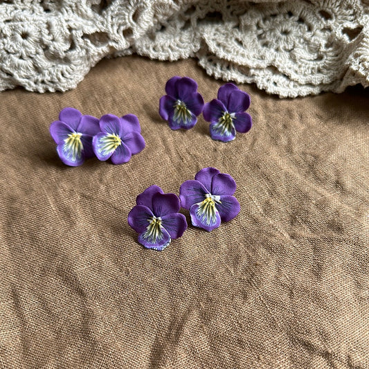 Violet/pansy flower studs