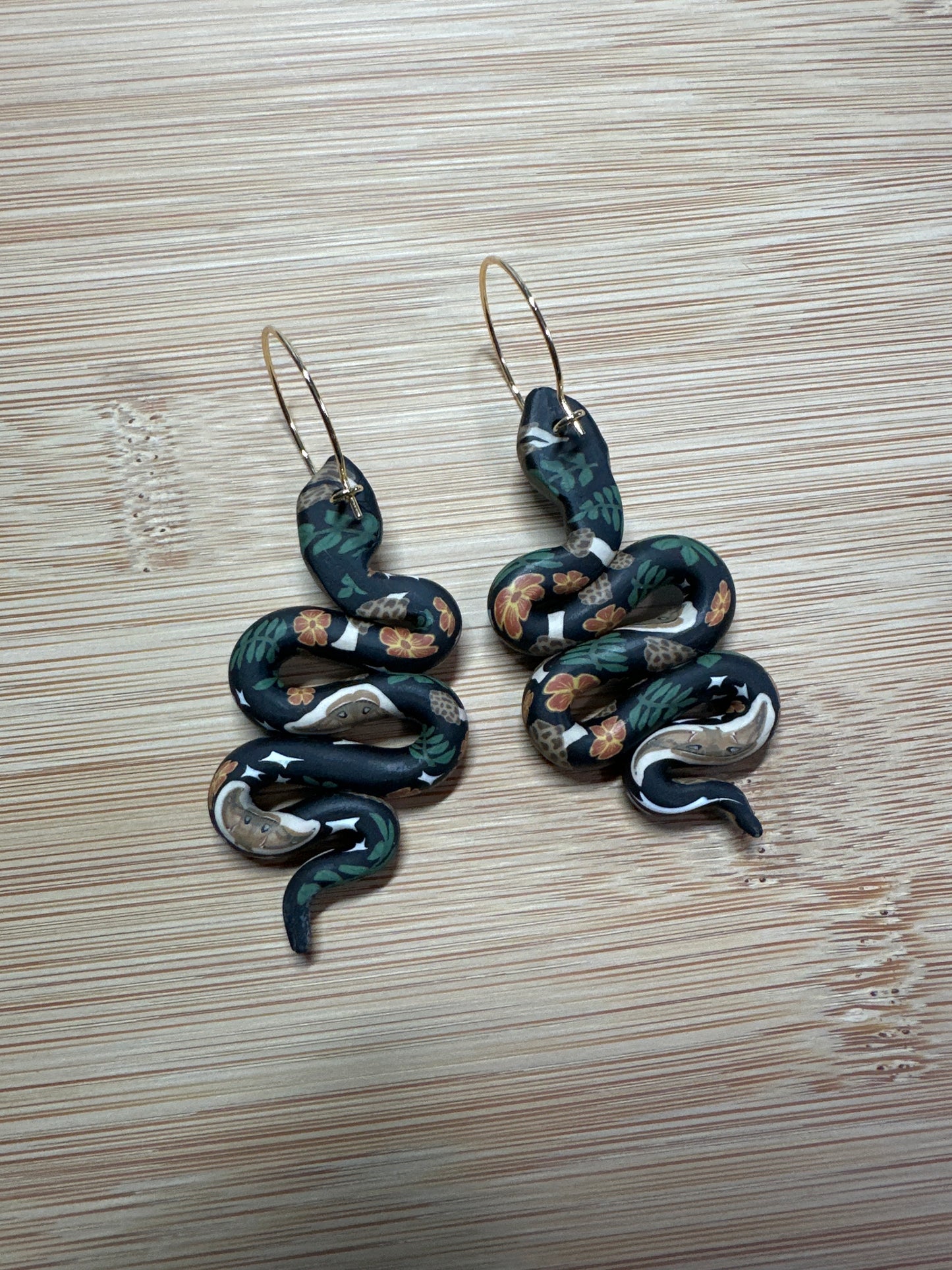 Polyphemus collage snake dangles
